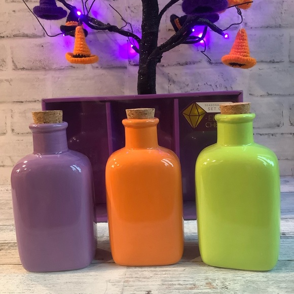 SKULL & BONES 3рк Poison Bottles Halloween Decor - Picture 3 of 8